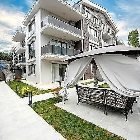 Flower Suits Hotel 4*