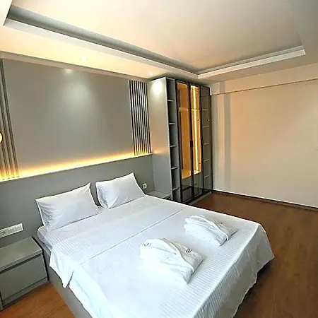 Flower Suits Hotel 4*